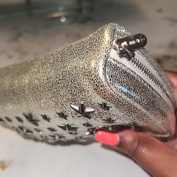 EUC Jimmy Choo Star Studded Clutch- silver metallic leather - Picture 7 of 8